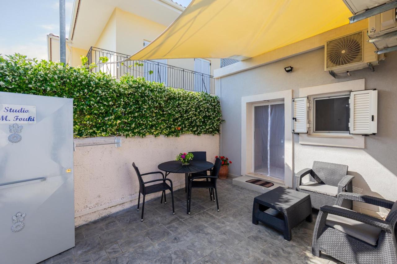 Fouki Apartments Ipsos Beach エクステリア 写真