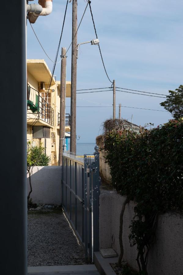 Fouki Apartments Ipsos Beach エクステリア 写真
