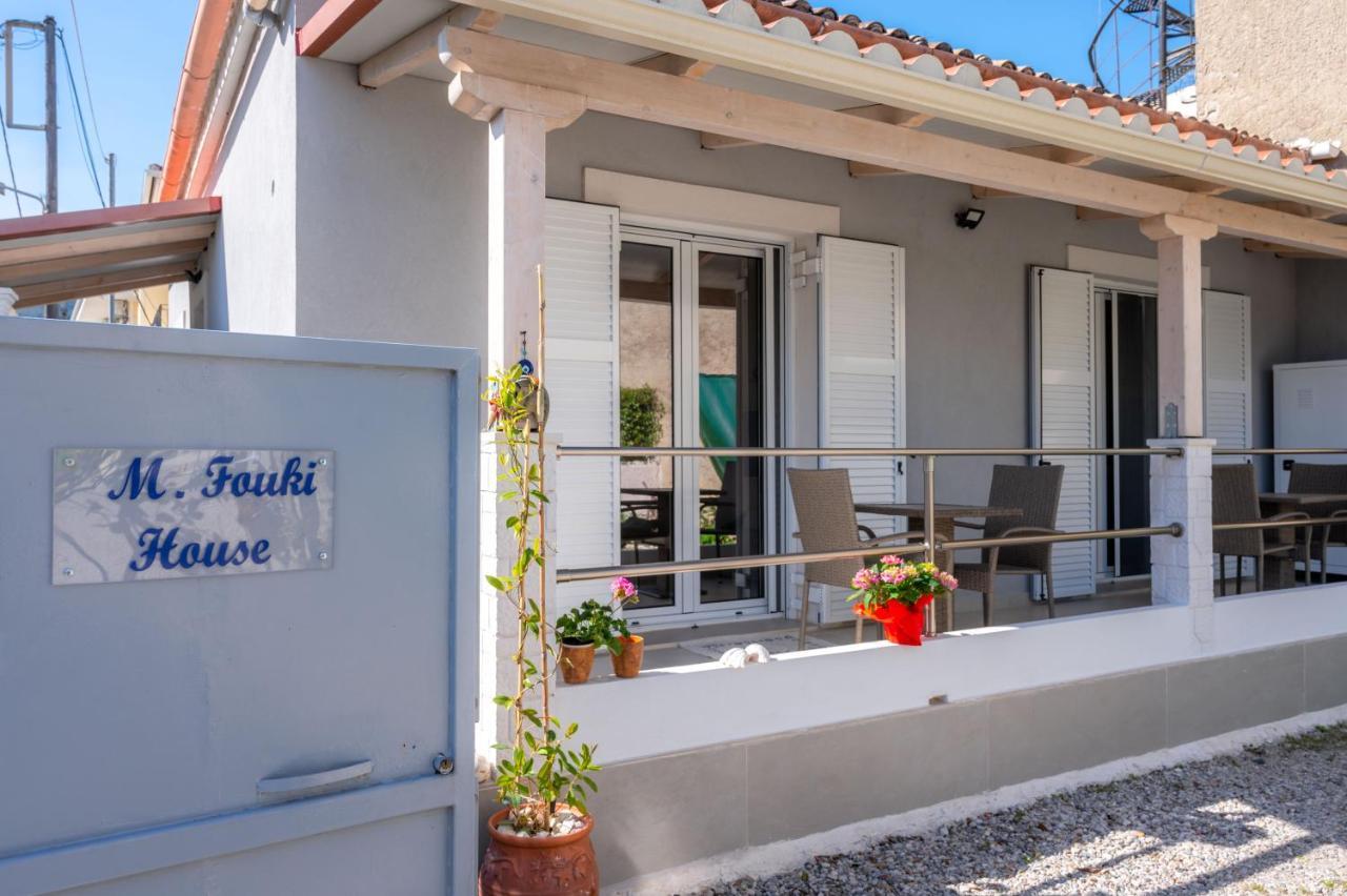 Fouki Apartments Ipsos Beach エクステリア 写真